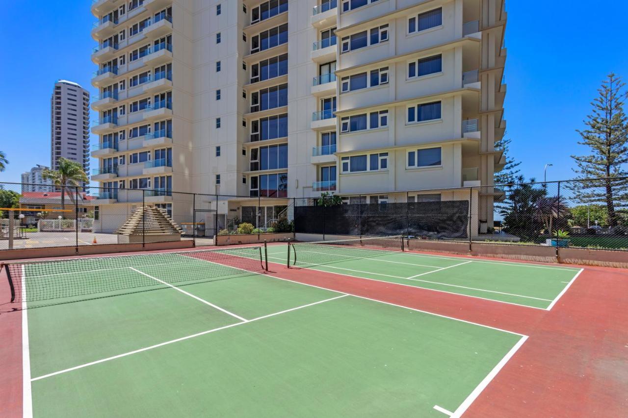 Southern Cross Beachfront Holiday Apartments Голд-Кост Экстерьер фото